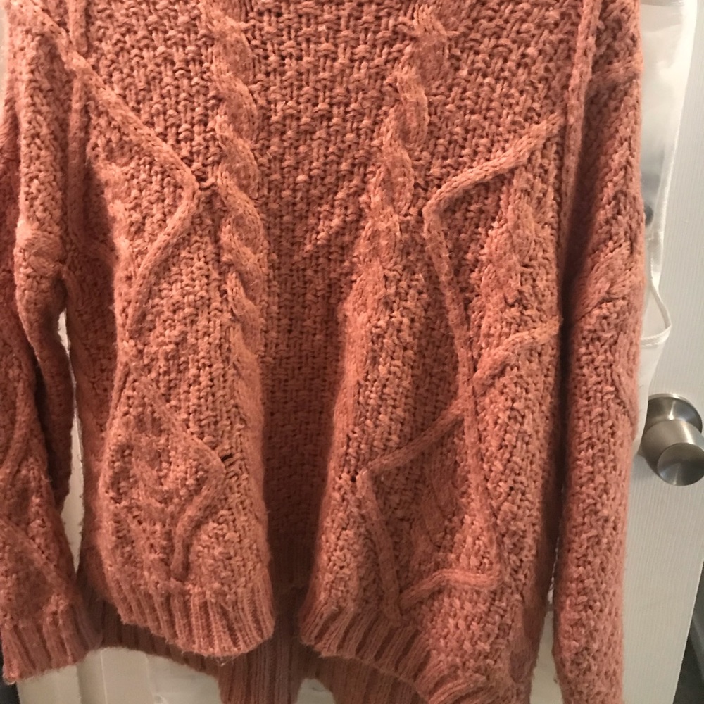 Turtle neck! - Picture 3 of 3